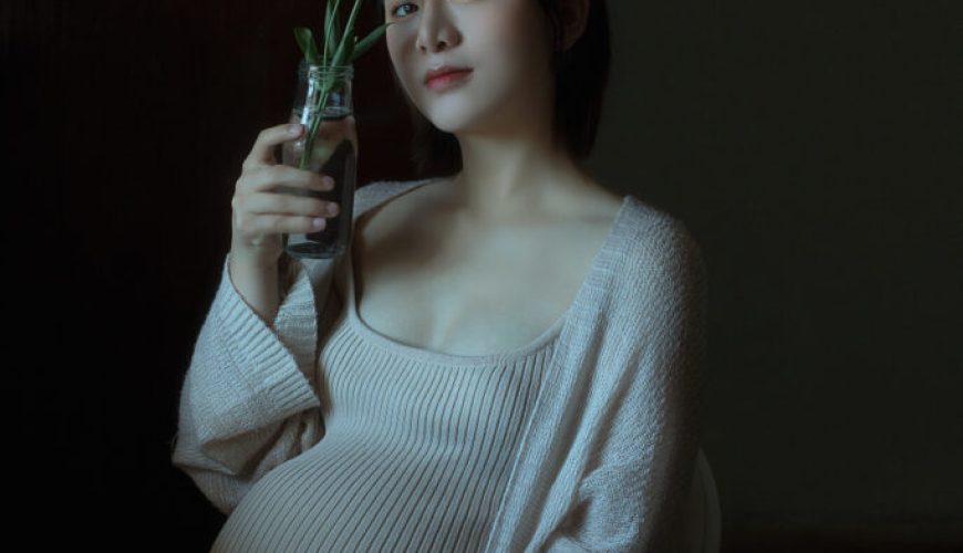 PICVN | Nên Chụp Ảnh Bầu Tại Nhà Hay Studio? 